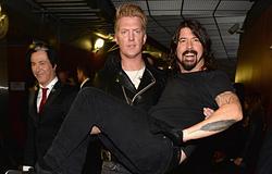 A Foo Fighters és a Queens Of The Stone Age közös stadionturnéval tért vissza Észak-Amerikába
