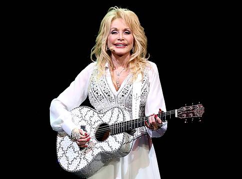 Dolly Partont férje mellett helyezték nyugalomra Nashville-ben