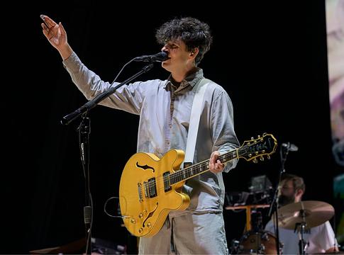 Ezra Koenig újra összeállt középiskolai zenekarával, a Sophisticuffs-szal