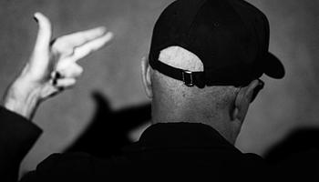 apaull kiadta új albumát, a Gunfactor-t