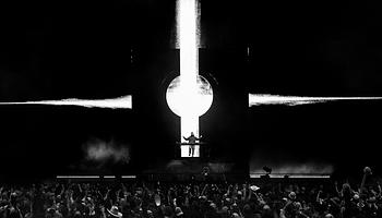 Kaskade országos turnéra viszi a Coachellán bemutatott ORIGIN// show-t