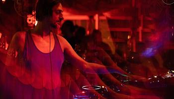 Újabb vitát kavart Ricardo Villalobos Sunwaves-szettje