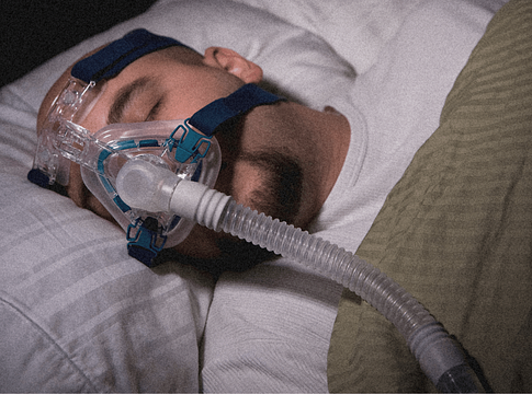 Tabletta válthatja le a CPAP-maszkot? Ígéretes eredményeket hozott egy új alvási apnoé-gyógyszer