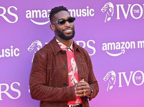 Tinie Tempah szeptemberre hoz új anyagot, közben a kis klubok ügyét viszi