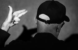 apaull kiadta új albumát, a Gunfactor-t