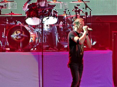 Elhunyt Brad Arnold, a 3 Doors Down énekese