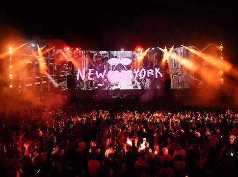 Két nagy hétvégével zárja első szabadtéri szezonját a Pacha New York