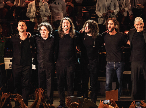 Szimfonikus koncerttel búcsúztatta a Foo Fighters Gustavo Dudamelt