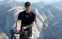 DJ Habitaat elsőként adott szettet a Yosemite Half Dome csúcsán