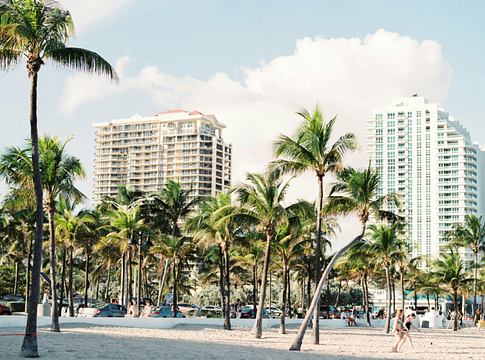 Megan Thee Stallion bírósági győzelmet aratott, bombariadó szakította félbe a tárgyalást