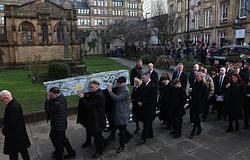 Manchester búcsút vett Mani-tól, a Madchester korszak ikonjától