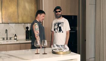 Kilenc kiadatlan dallal bővült a Sleaford Mods legutóbbi albuma