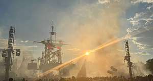 Tűz miatt kiürítették a Fusion Festival területét, estére folytatódott a program