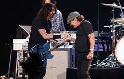 Dave Grohllal zárta világturnéját az AC/DC