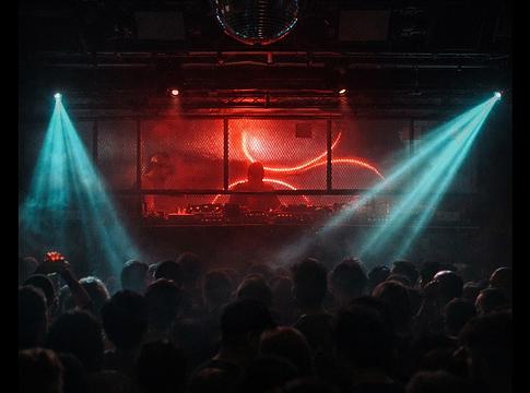 Kompakt klubok, nagy élmény: az underground új erőterei Európában