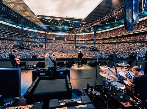 Tragédia az Oasis Wembley koncertjén: egy férfi életét vesztette