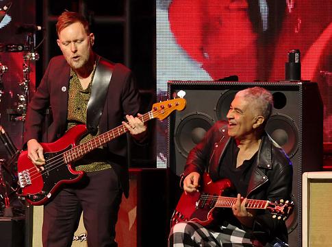 Nate Mendel visszahozta a Seven-t