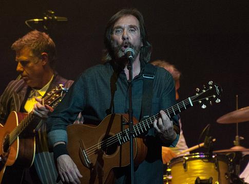 Elhunyt Dennis Locorriere, a Dr. Hook énekes-gitárosa, 76 éves volt