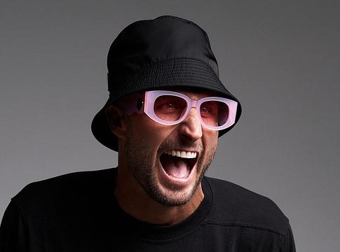 FISHER és Tones And I közös kislemeze: Favour