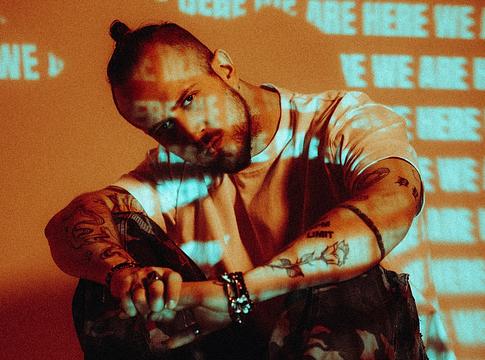 DYEN bejelentette első albumát, a Here We Are-t