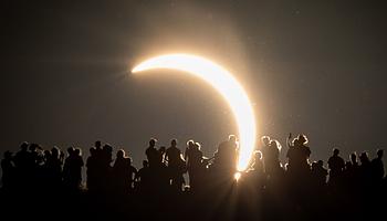 Napfogyatkozás-láz a Spotifyon: kilőttek az „eclipse” dalok
