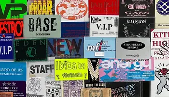 Ritka rave-relikviák aUKciója a Bonhamsnál, 60–80 ezer fontos becsléssel