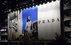 Prada: fesztiváltükrözés az SS25-ben – „Concert Reflection” napszemüvegek