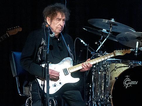 Bob Dylan: "You outlive the clocks that have been chasing you"