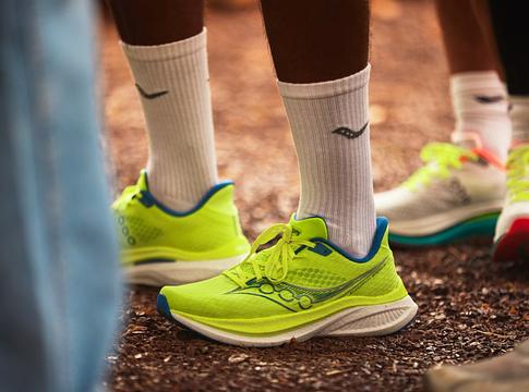 Saucony Endorphin Speed 5 – technológia, tempó, stílus
