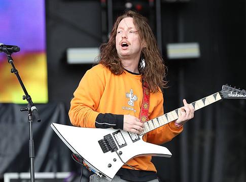 Volt Turnstile-gitáros Brady Ebert ellen elsőfokú gyilkossági kísérlet a vádpontok között