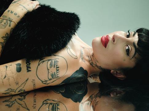 Shimza és Indira Paganotto klubra szabott remixet hozott Shakira Algo Tú-jához