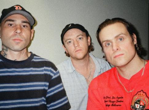 DMA’s cím nélküli új albumot jelentett be, megérkezett a „Heatin’ Park”