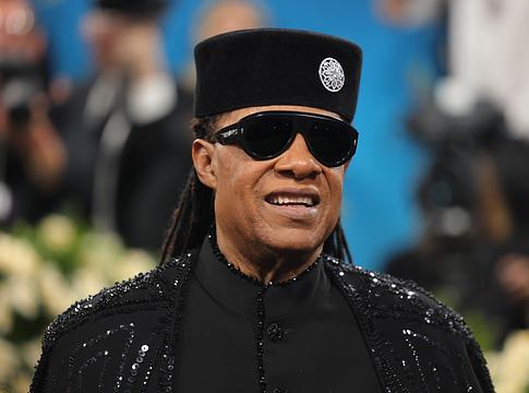 Stevie Wonder meghatóan reagált a vakosságát megkérdőjelező pletykákra