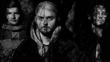 Élő minimal utazás az Electric Castle-ből: itt a Los Bastoneros ‘EG MINML.004’ felvétele