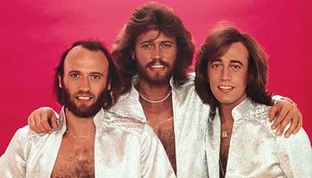 Limitált Bee Gees vinyl box érkezik „You Should Be Dancing” címmel