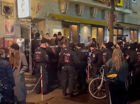 Rendőrségi razzia után per indul augsburgi klubvendégek részéről