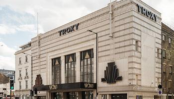 A londoni Troxy 3 600 férőhelyre bővül egy 1,5 millió fontos átépítéssel