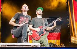 Huszonöt éve jelent meg a Linkin Park korszakos albuma, a „Hybrid Theory”