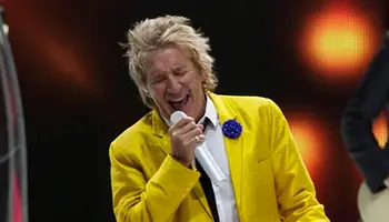 Felháborodás: Rod Stewart a World Cup-meccsen bukkant fel a San Diego-i koncert lemondása után