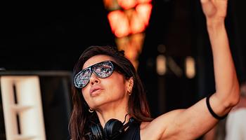 Deborah De Luca ismét nekiment a női DJ-ket érő szexista kommenteknek