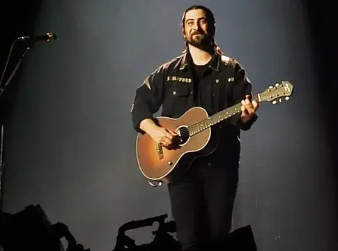 A Spotify 48 órára kisajátította Noah Kahan új klipjét