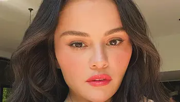 Csalás miatt perelik Selena Gomezt és anyját a Wondermindnál