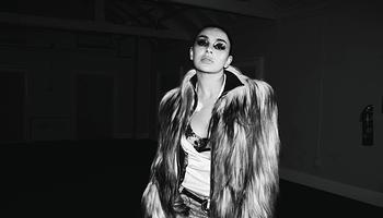 Charli XCX új száma, az SS26: párizsi kifutó, 'straight to hell'