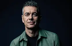 A Warner Music Group átalakította Robert Kyncl vezérigazgató fizetési csomagját