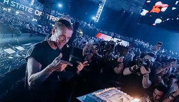 Armin van Buuren 25 év trance előtt tisztelgett