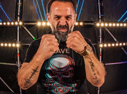 „Steril show” vagy valódi pillanat? DJ Quicksilver újra nekiment a pre-recorded szetteknek