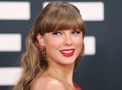 Elítéltek egy 16 éves fiút a Taylor Swift elleni terrortámadás támogatásáért