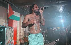 Bob Vylan kártérítést kapott a Manchester Evening News hamis állításai miatt