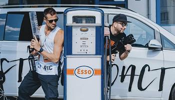 Stereoact figyelmeztet: mesterséges intelligenciával készült álprofilokkal verik át a rajongókat