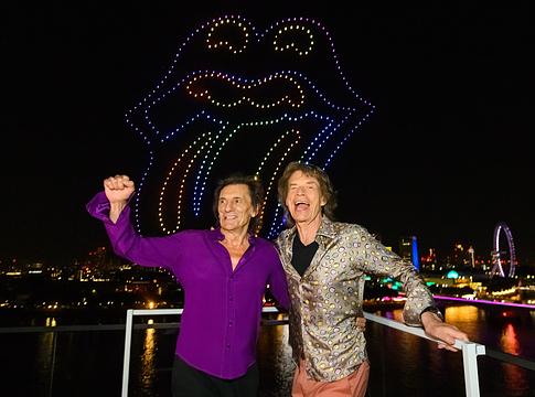 Látványos drónshow-val mutatta be új albumát a Rolling Stones